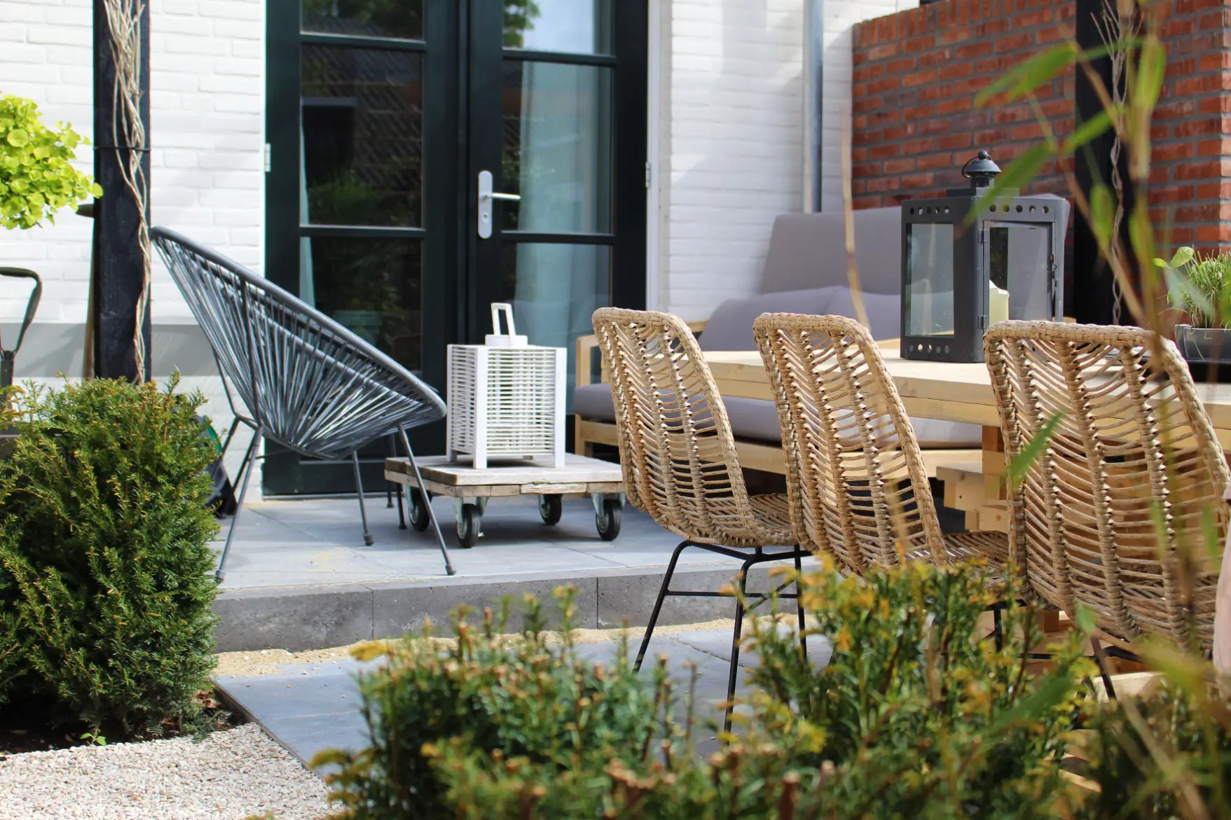 Achtertuin van Cum Laude Stadstuinen in Nijmegen Centrum. Deze tuin is ontworpen door de tuinarchitecten van Uw Tuin Hoveniers en aangelegd door de hoveniers van Uw Tuin Hoveniers uit Malden.