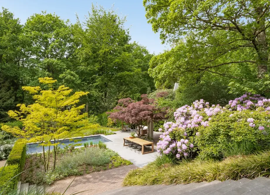 Tuinaanleg van bostuin in Nijmegen. Tuinaanleg door Uw Tuin Hoveniers uit Malden